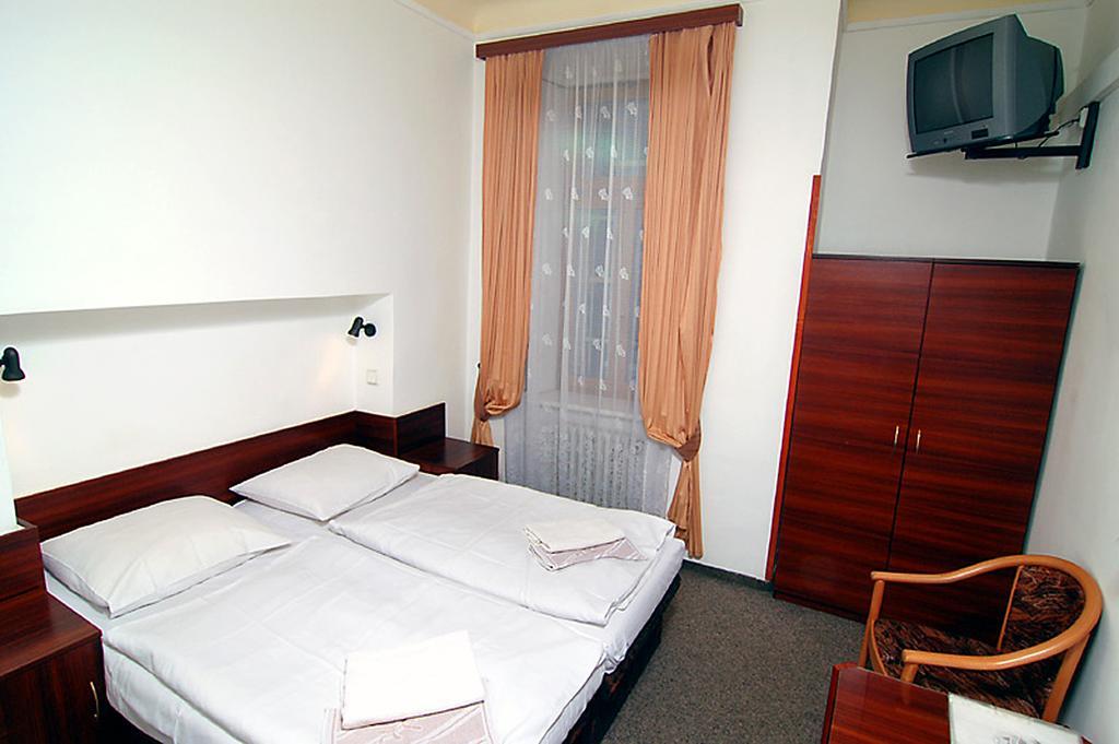 Hotel & Residence Royal Standard Prag Zimmer foto