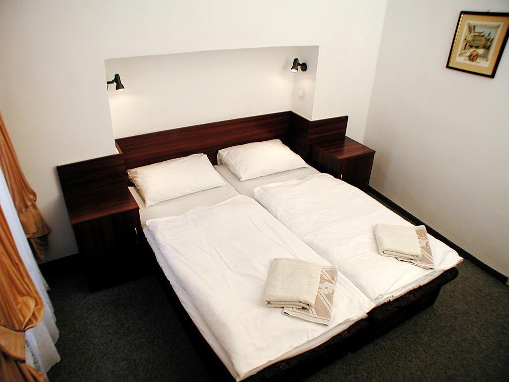 Hotel & Residence Royal Standard Prag Zimmer foto
