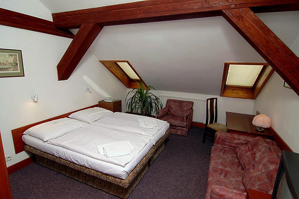 Hotel & Residence Royal Standard Prag Zimmer foto