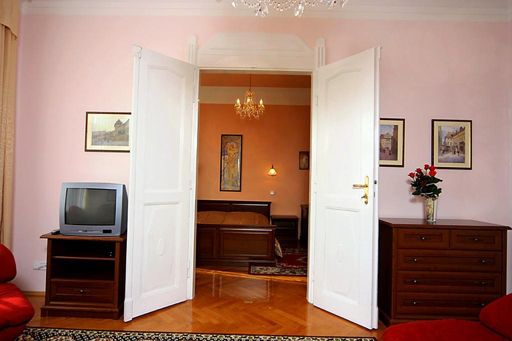 Hotel & Residence Royal Standard Prag Zimmer foto
