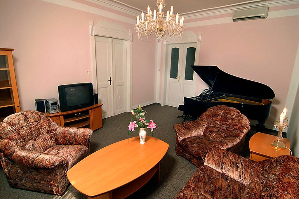 Hotel & Residence Royal Standard Prag Zimmer foto