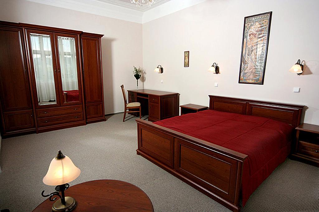Hotel & Residence Royal Standard Prag Zimmer foto